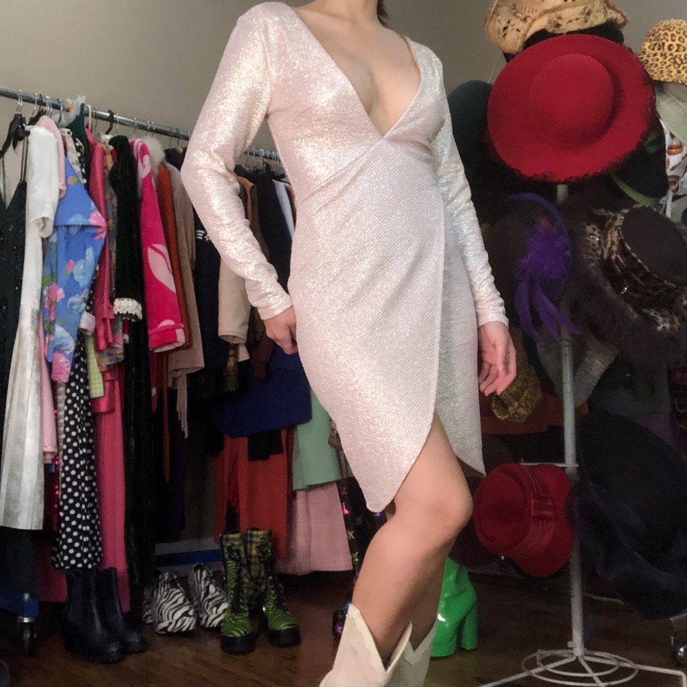 NWT PLUNGING NECKLINE DRESS
